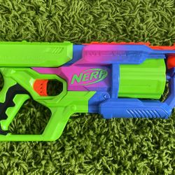 Nerf Mega blaster with 6 mega bullets