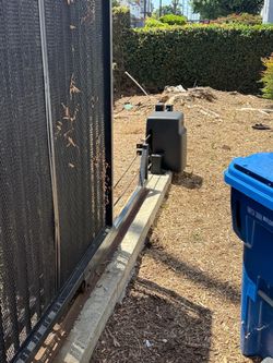 Sliding or swing electric gate slow or noisy? I handle all movement problems