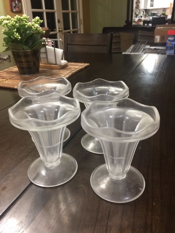 Ice Cream Sundae Cups