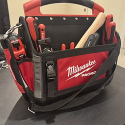 Milwaukee 15 Inch Tote