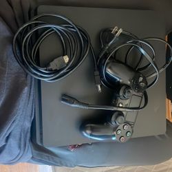 Used Ps4 with controller and cables