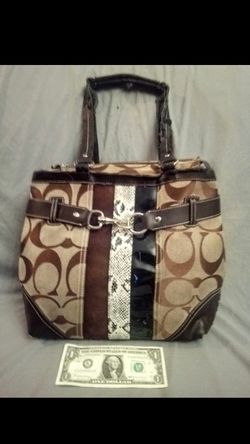 Huge Coach expandable tote- No.F2J-2901