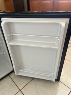Mini fridge