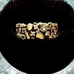 14k Gold Nugget Five Diamond Band Size 7.5
