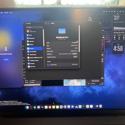 Macbook Pro M4 MAX, 16inch, 32gigs +nano texture screen.