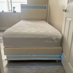 twin bed 