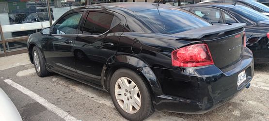 2012 Dodge Avenger Black 4-Door Sedan