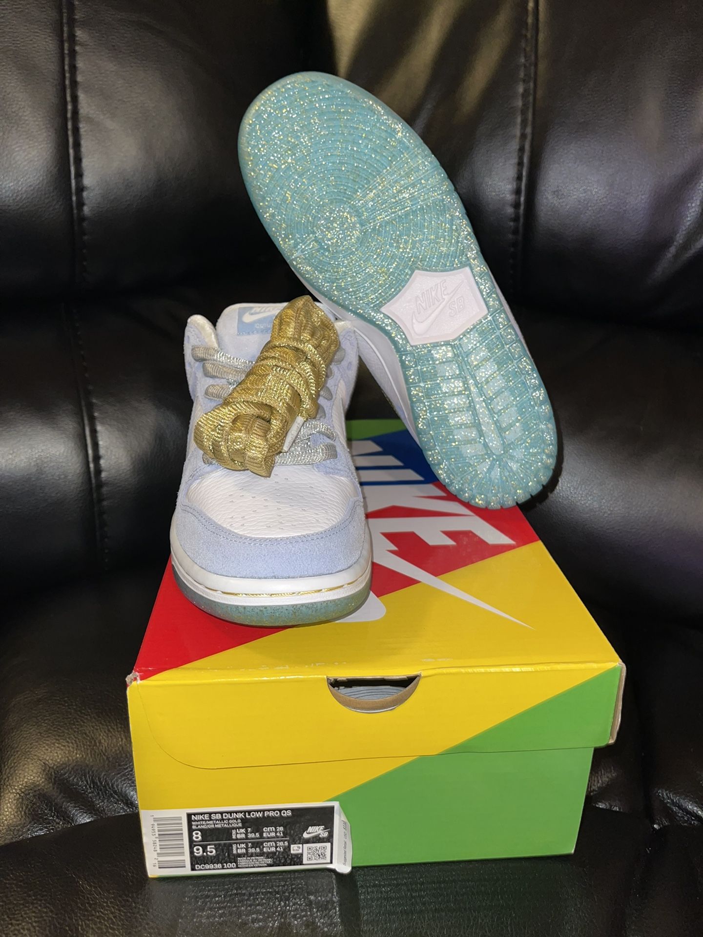 DS Nike SB Dunk Low Sean Cliver Holiday Special size 8 for Sale in 