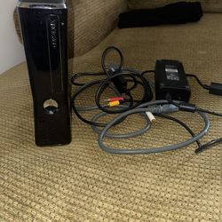 Xbox 360 With Cords