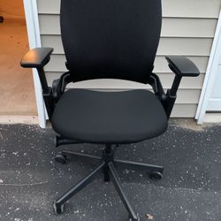 Normal chair price new arrivals