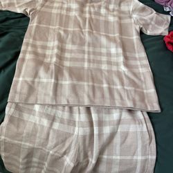 Men’s Burberry Sweater Short Set size M