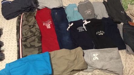 Boys pants, joggers size 4t ,5t and 6t in excellent condition no pets or dogs smoke free home ( $5 per piece)