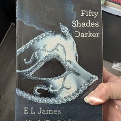 Fifty Shades Darker - E.L. James