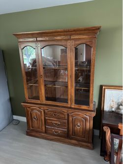 China Cabinet - Beautiful!