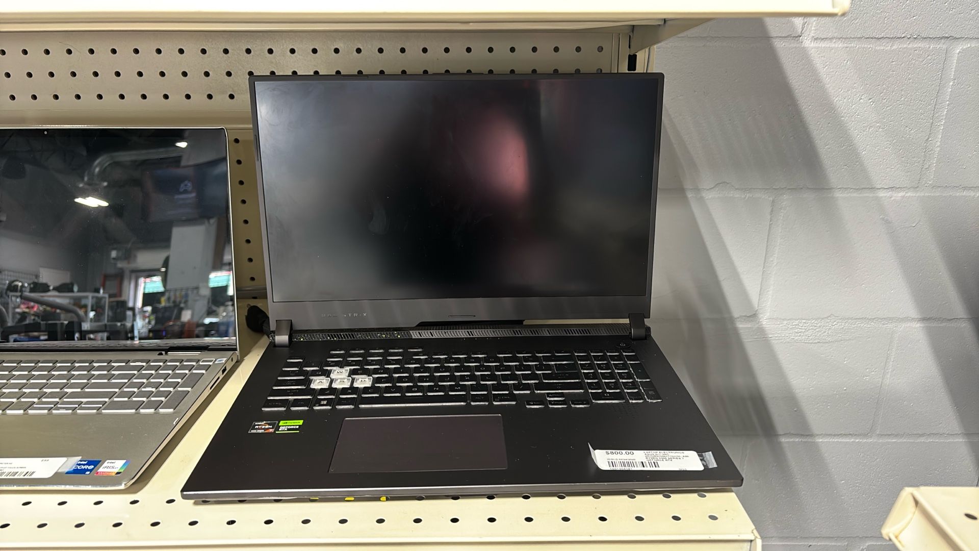 ASUS Series 7 RYZEN 6000