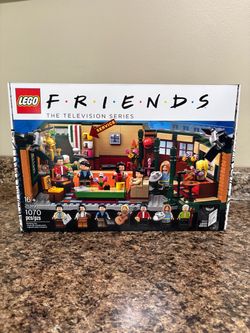 Lego Friends Central Perk - Sealed Brand New - Retired