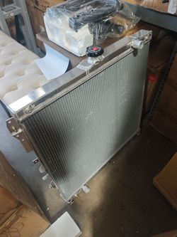 Aluminum Radiator For 2007-2014 Toyota Tundra 4.0L V6 MT 2008 2009