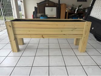 Modern Wooden Garden Bed – Handmade