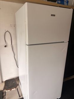 Refrigerator in excellent working condition