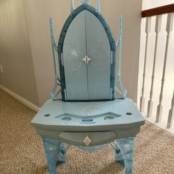Frozen 2 Vanity