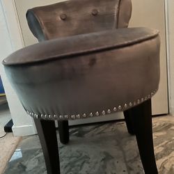 SAFAVIEH Georgia Light Sage Vanity Chair