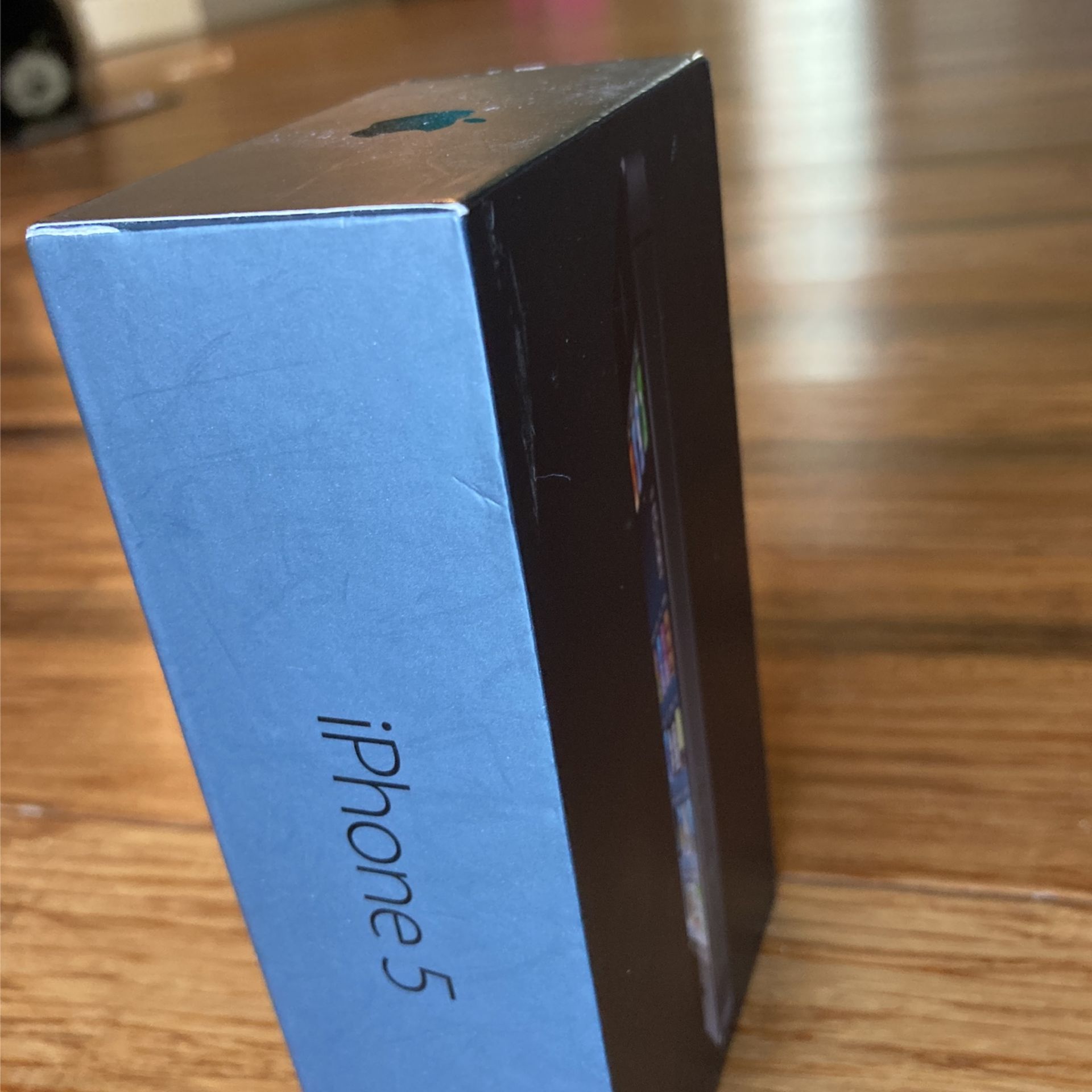 Empty iPhone 5 box