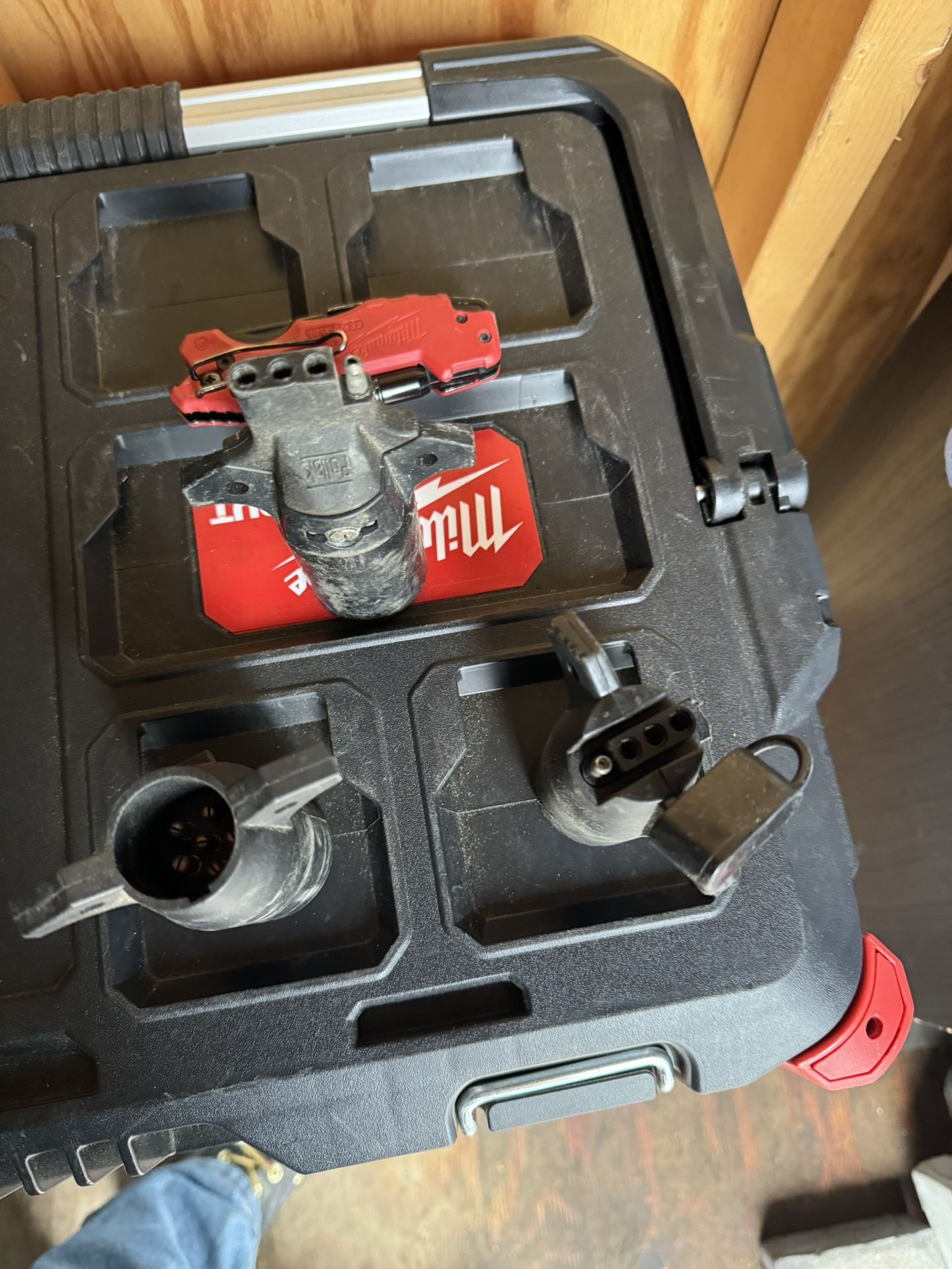 Trailer Truck Connectors