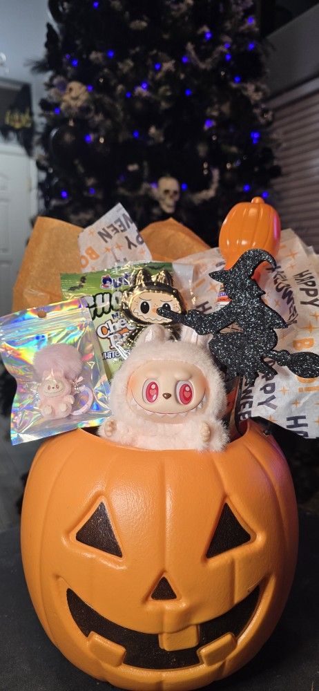 Get YOUR BOO BASKET! JUST IN TIME FOR HALLOWEEN! 100% Authentic LABUBU