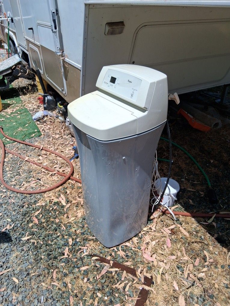 Whirlpool Water Softner