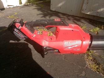 Milwaukee Fuel blower