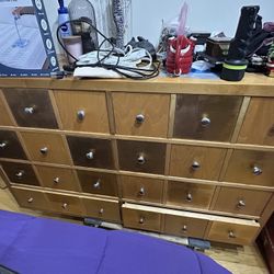 Dressers And Night Tables For Sale 