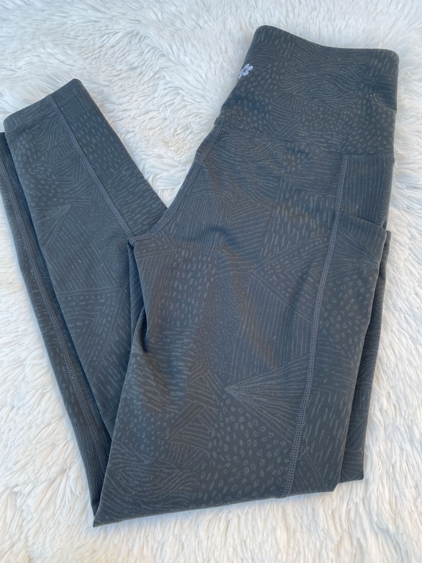 New- Women Tuff Athletics Small Leggings for Sale in Bell Gardens