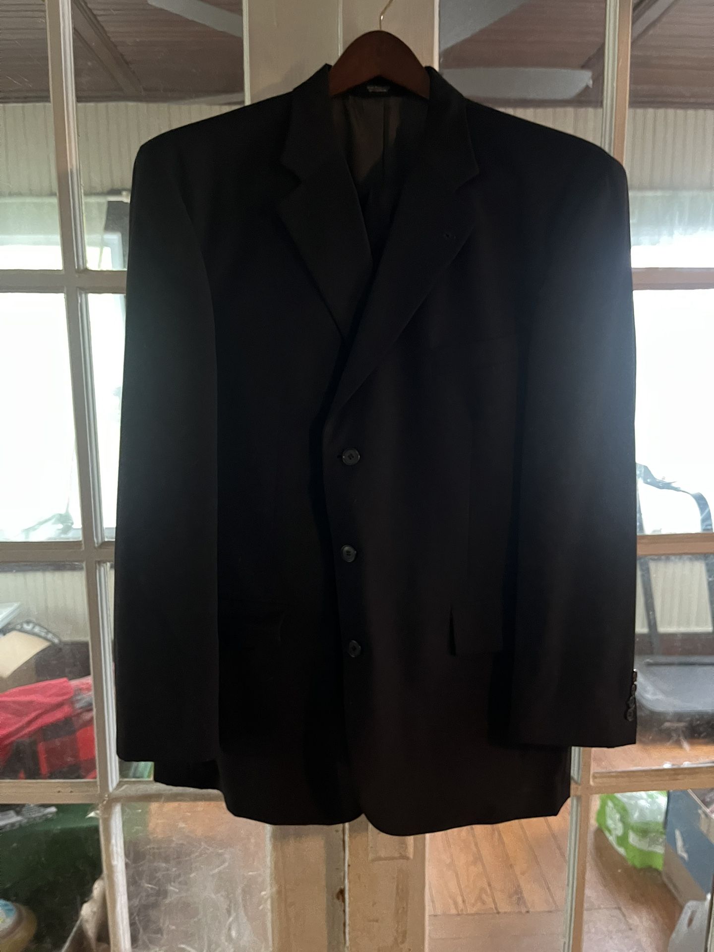 Men’s Oscar De La Renta Suit