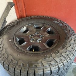 Jeep Gladiator Wheels With Tires285/70R17
