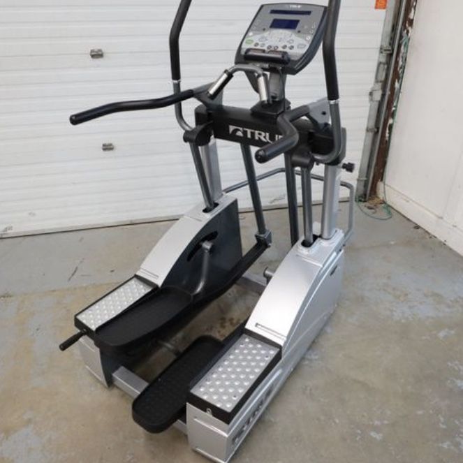 Used True Fitness XTSXA-2 12-AX0002A Adjustable Stride Elliptical For Home Gym