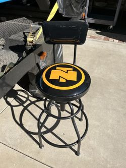 Adjustable Workshop Stool