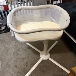 Bassinet- Halo