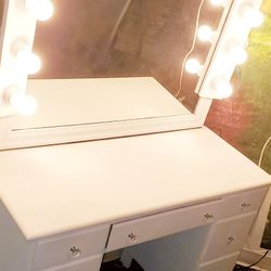 Beautiful White Vanity 