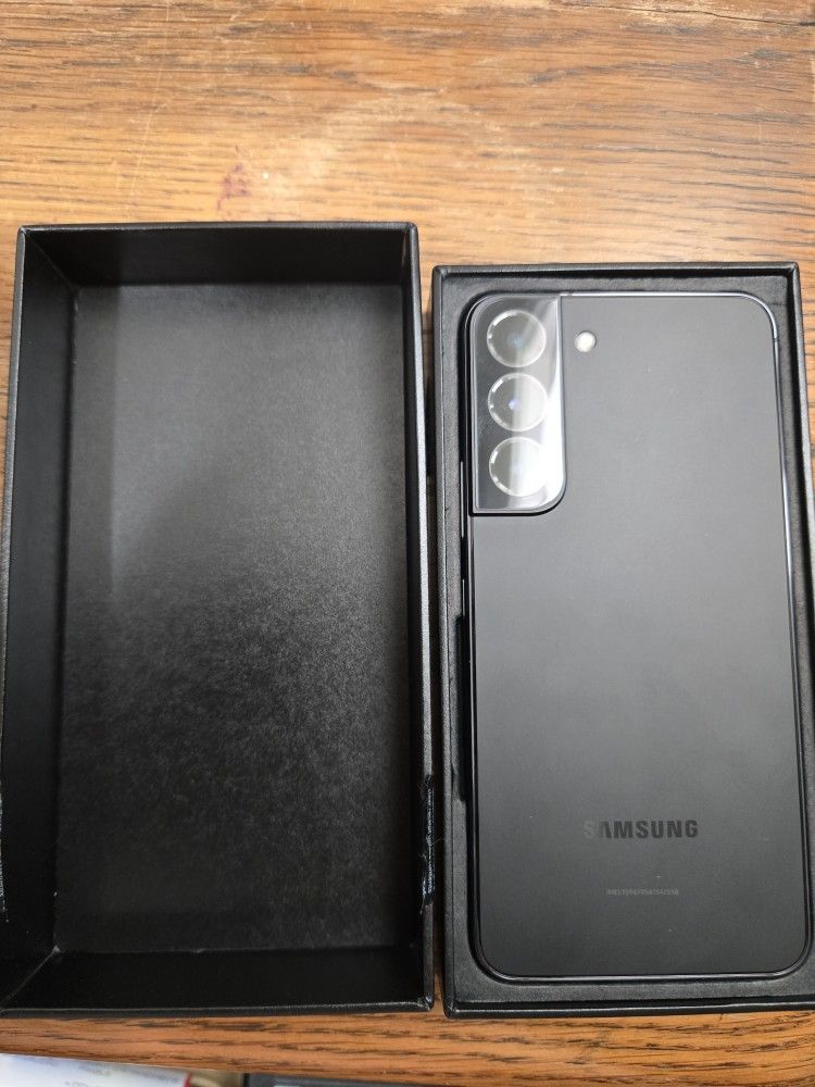 Samsung S22 128G 5G Used