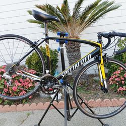 Specialized allez Sport roadbike size 56cm large Shimanno sora 16 speeds..