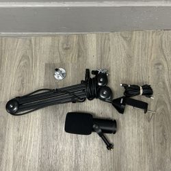 Samson Q9U Podcast Microphone With Desk Stand (2 Available)