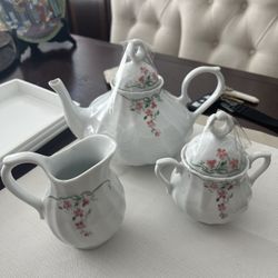 Porcelain Teapot, Creamer & Sugar Set