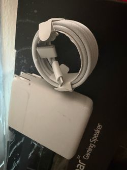 MagSafe 3 cable and 140w Apple adapter