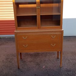Angelos Furniture Co. Hutch
