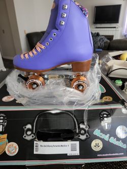 Moxi Skates Bunny Periwinkle Size 6