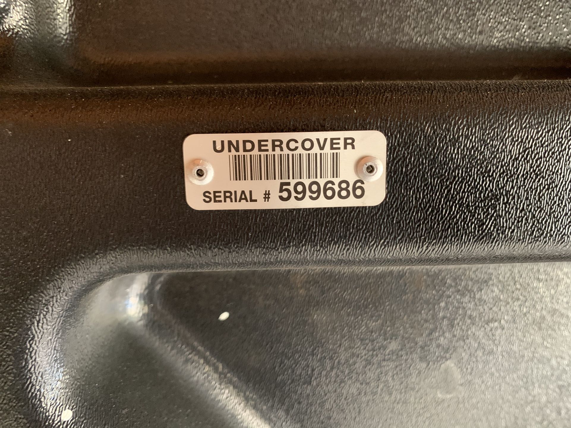 Silver Undercover SE Tonneau Bed Cover