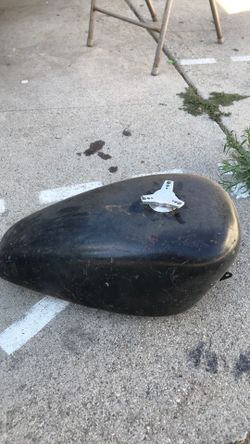 Gas tank