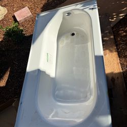 Americas 32” Right Hand Drain