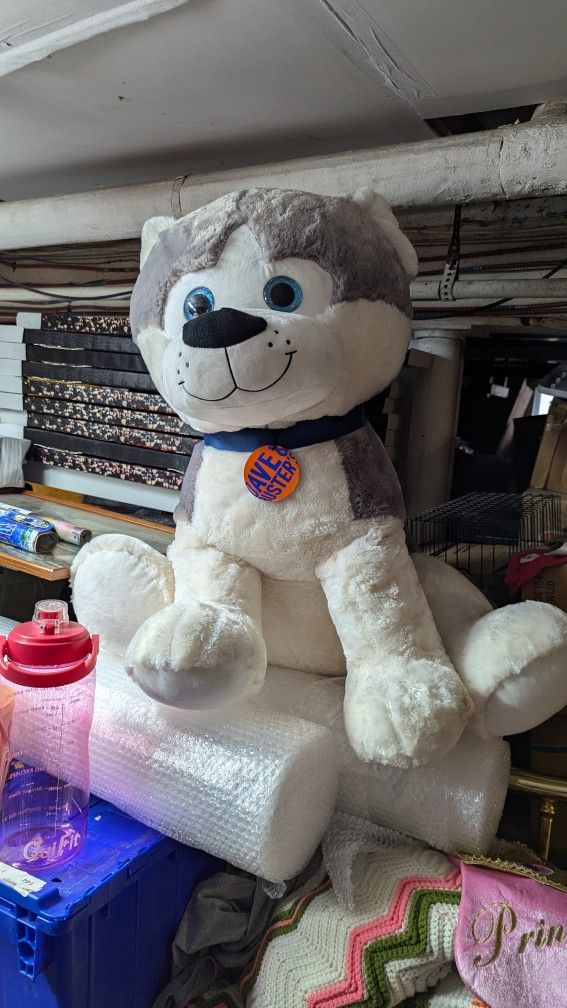Dave N Buster's Large Plush Wolf