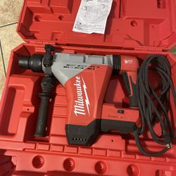 milwaukee 1-3/4”SDS  max rotary hammer 